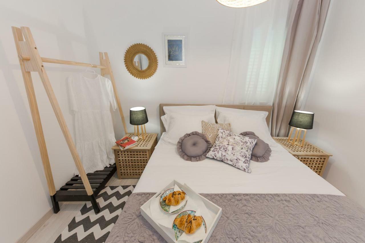 Apartment Lara โตรกีร์ ภายนอก รูปภาพ