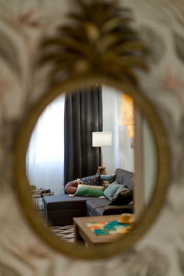 Apartment Lara โตรกีร์ ภายนอก รูปภาพ
