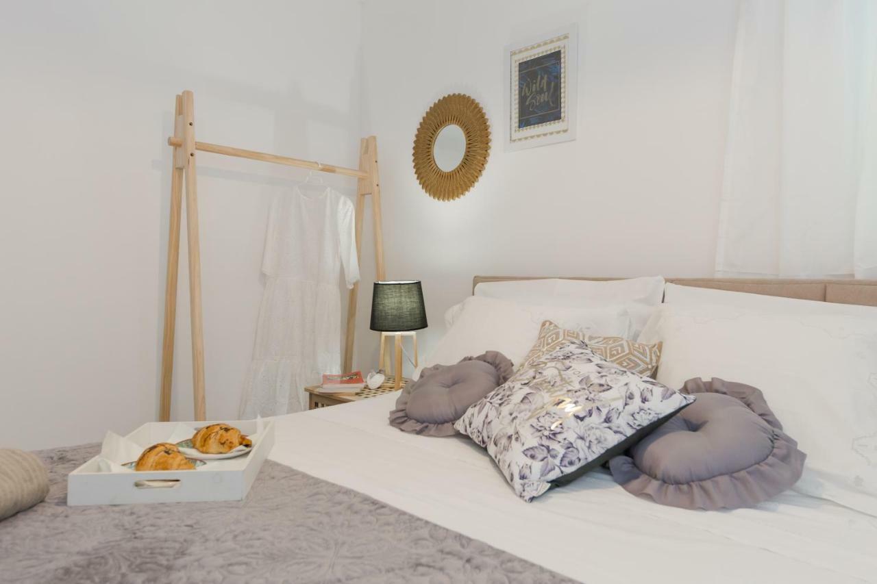 Apartment Lara โตรกีร์ ภายนอก รูปภาพ